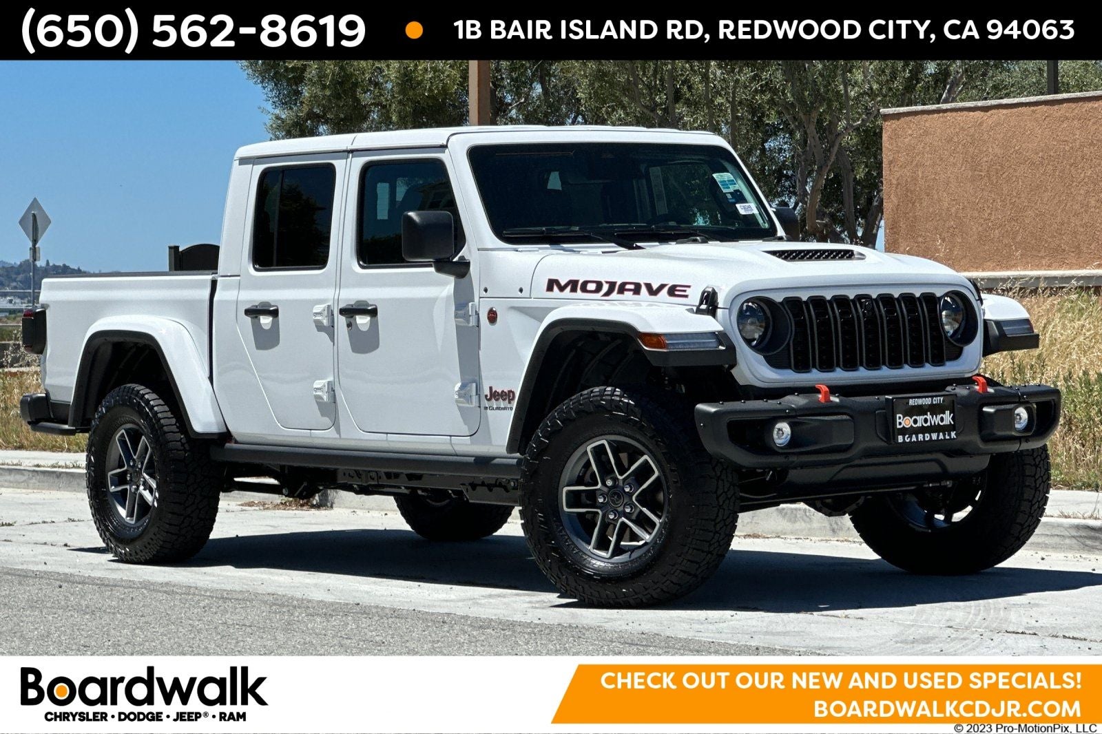 2026 Jeep Gladiator GLADIATOR MOJAVE X 4X4 in Bright White Clear-Coat Exterior Paint — front three-quarter view