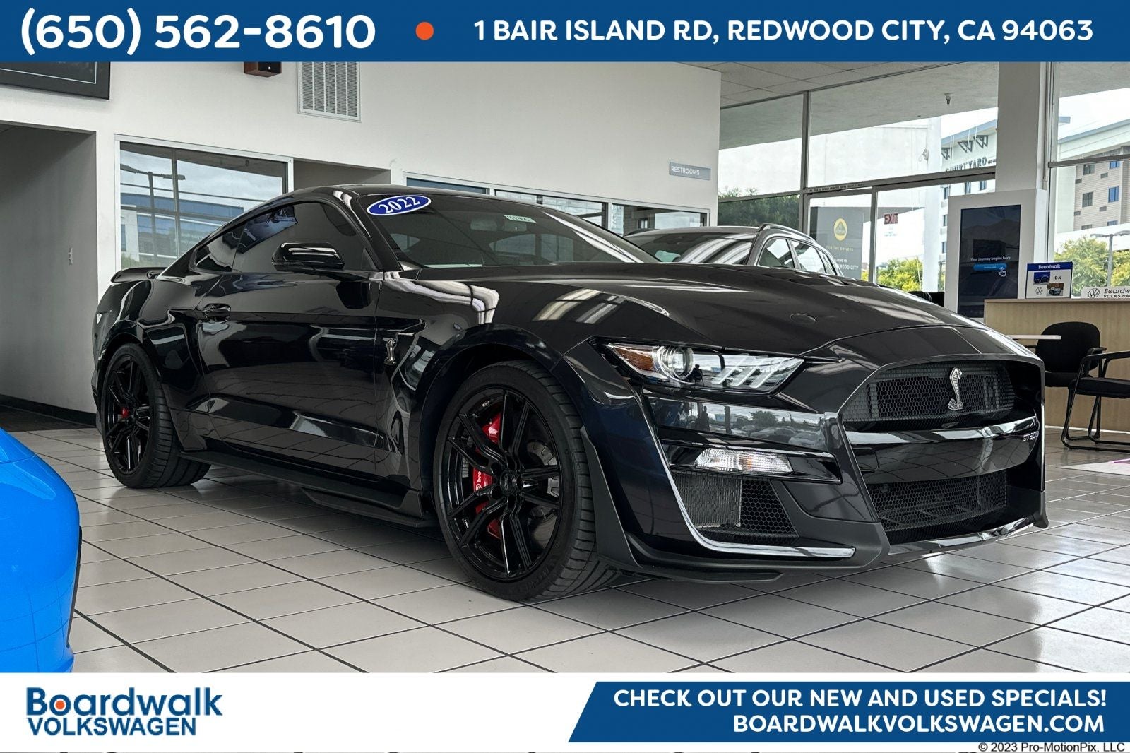 2022 Ford Mustang Shelby GT500 Fastback in Dark Matter Gray Metallic — front three-quarter view