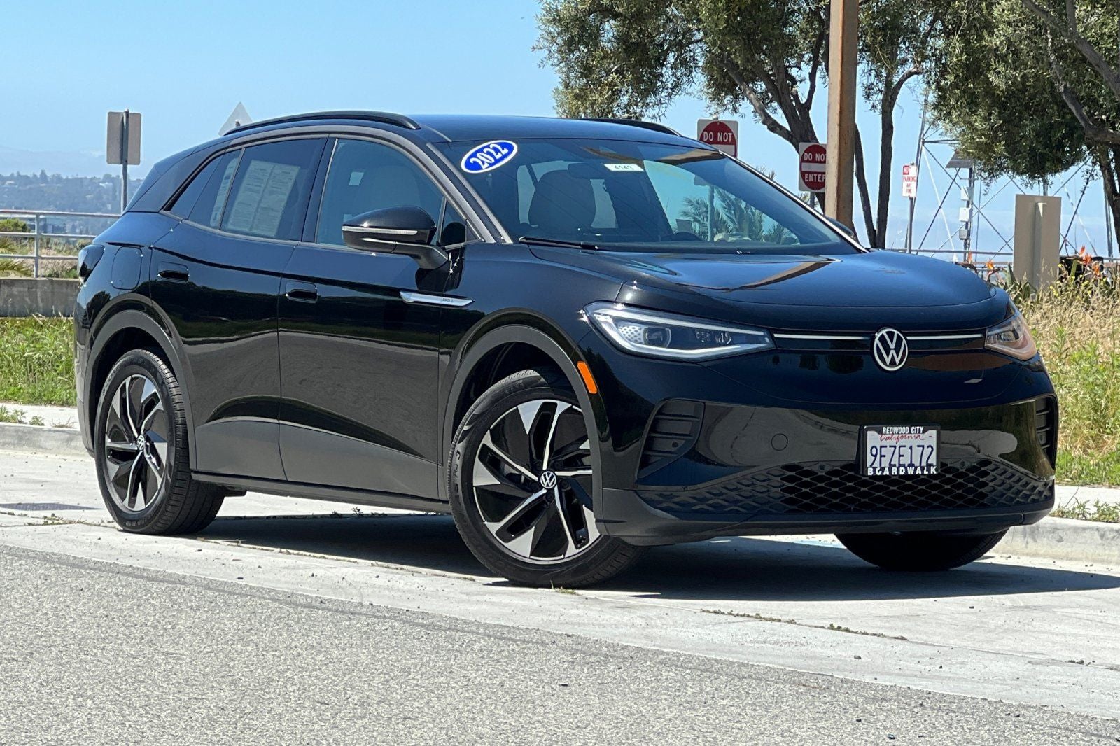 2022 Volkswagen Id.4 — side profile view